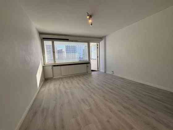 1h + kk + kph + lasitettu parveke  Helsinki