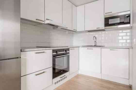 3h+kt+kph+lasitettu parveke  Helsinki