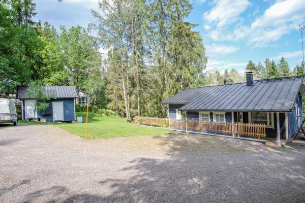 3h + avok + p + rantasauna + kellarivarasto + piha  Jaervenpaeae - photo 2