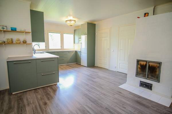 3h + avok + p + rantasauna + kellarivarasto + piha  Jaervenpaeae - photo 6