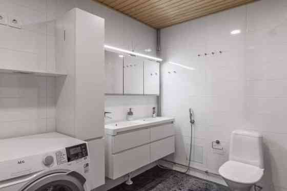 3h+kt+s+iso piha+autohallipaikka  Helsinki