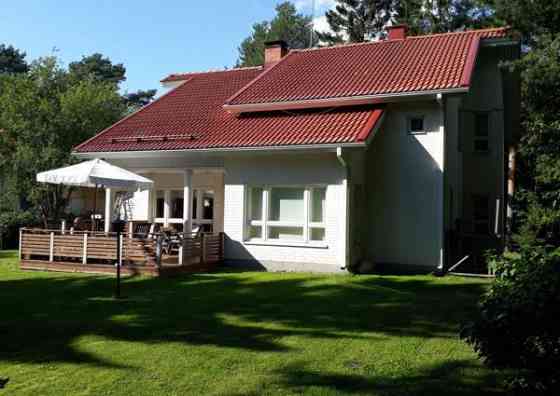 et + oh + aula +k + 4 mh + khh + ph + s + 2 wc  Oulu