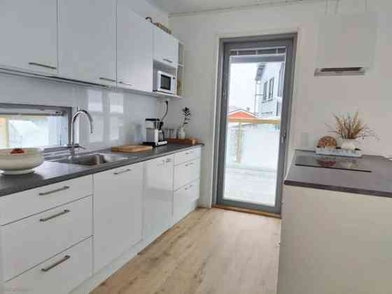 5h + k + 2 ph + wc + s + khh + autok + varasto  Tuusula