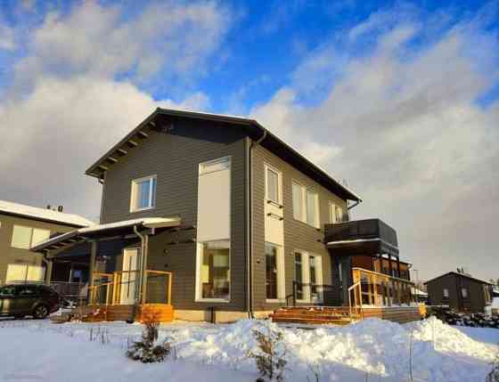 5h + k + 2 ph + wc + s + khh + autok + varasto  Tuusula