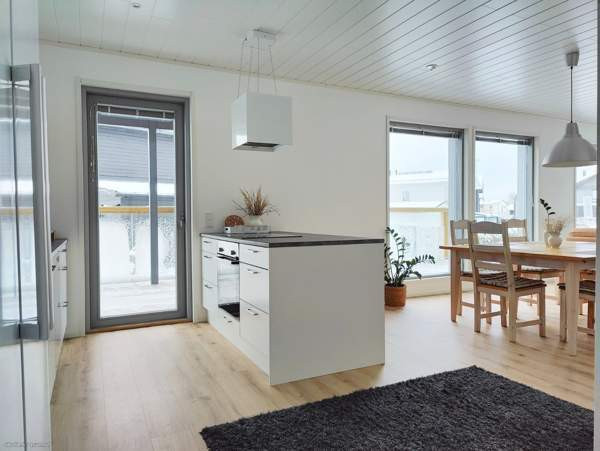 5h + k + 2 ph + wc + s + khh + autok + varasto  Tuusula – foto 7