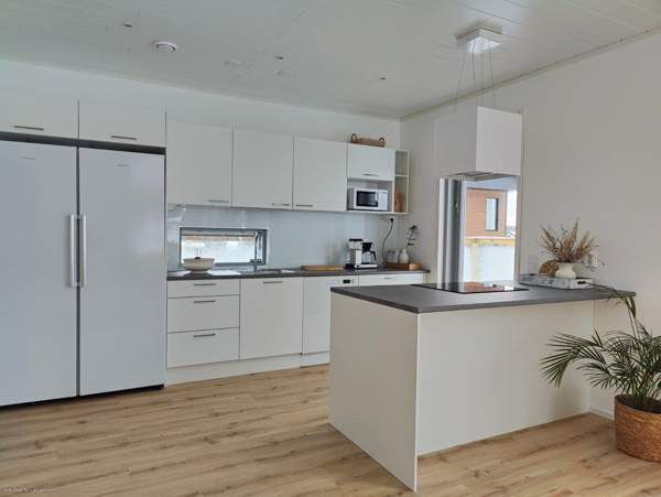 5h + k + 2 ph + wc + s + khh + autok + varasto  Tuusula – foto 6