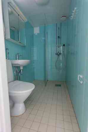 1h +kk+kph+ lasitettuparveke  Helsinki