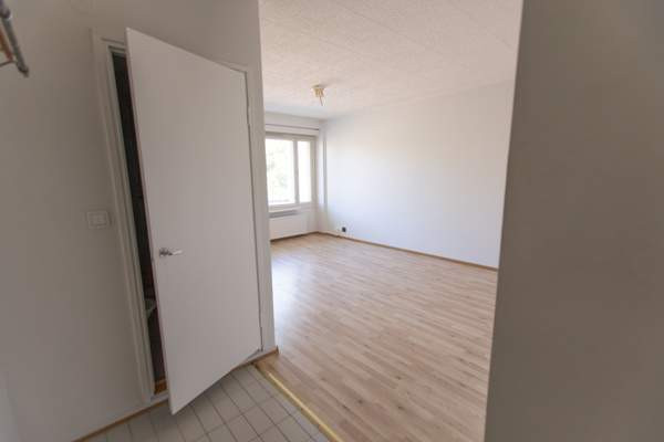 1h +kk+kph+ lasitettuparveke  Helsinki – foto 6