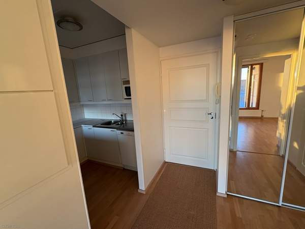 2h + kk + kph + iso lasitettu parveke  Helsinki – foto 5