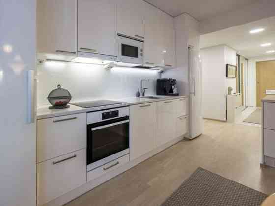 3h+k, 2 vaatehuonetta, kph +sauna sekä 2 WC tilaa,  Tampere