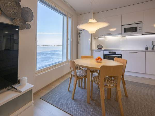 3h+k, 2 vaatehuonetta, kph +sauna sekä 2 WC tilaa,  Tampere - valokuva 4