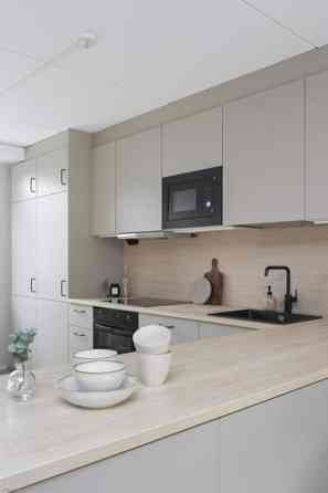 4h + avok + kph + s + wc + vh + piha  Helsinki