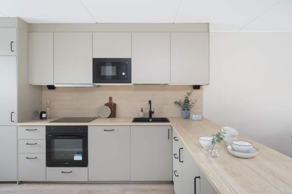 4h + avok + kph + s + wc + vh + piha  Helsinki - valokuva 3