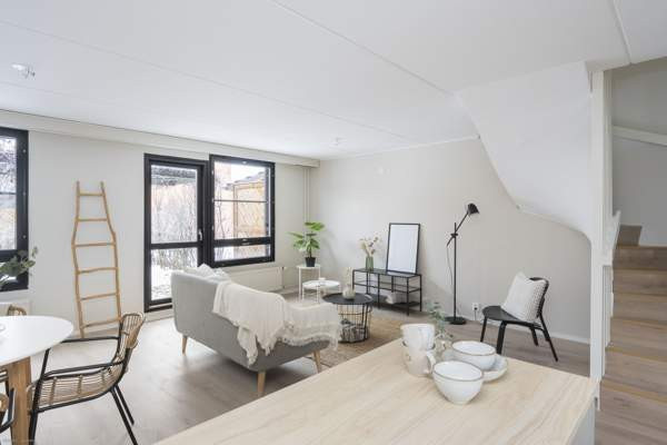 4h + avok + kph + s + wc + vh + piha  Helsinki - valokuva 6