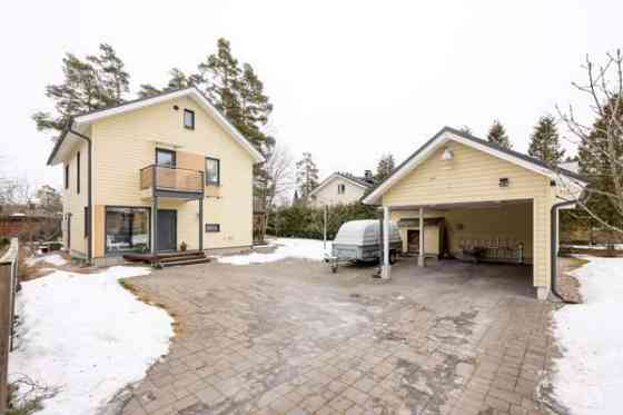 4h+avok+2wc+khh/kph+kph+s+ullakko+ulkovarasto+piha  Helsinki