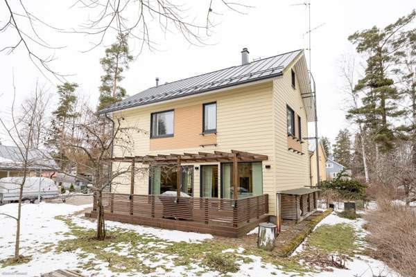 4h+avok+2wc+khh/kph+kph+s+ullakko+ulkovarasto+piha  Helsinki - изображение 1