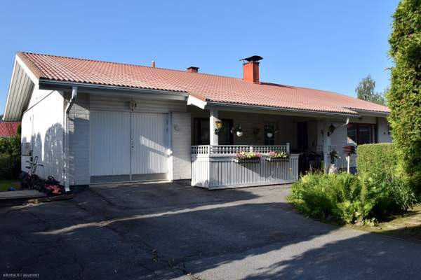 4h + k + s + ph + khh + wc +autotalli  Zaporiz'ka Oblast' - valokuva 3