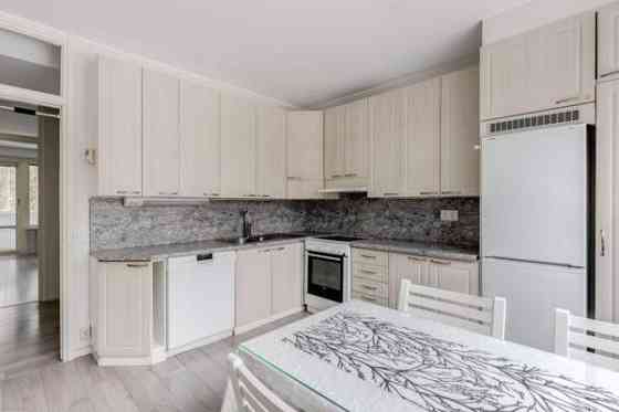 2h +k + lasitettu parveke  Helsinki