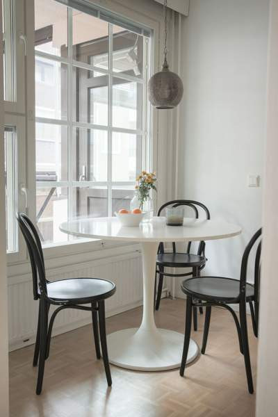 2h + k + kph + lasitettu parveke  Helsinki - valokuva 6