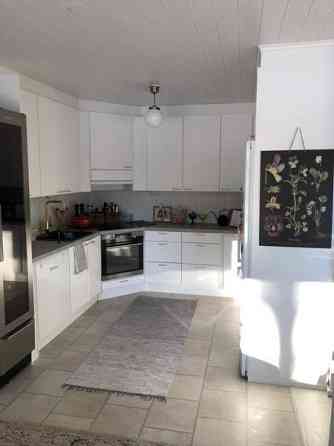 3mh, K+RT, OH, 2 WC, KHH, KH, S, AUTOTALLI.  Jyvaeskylae