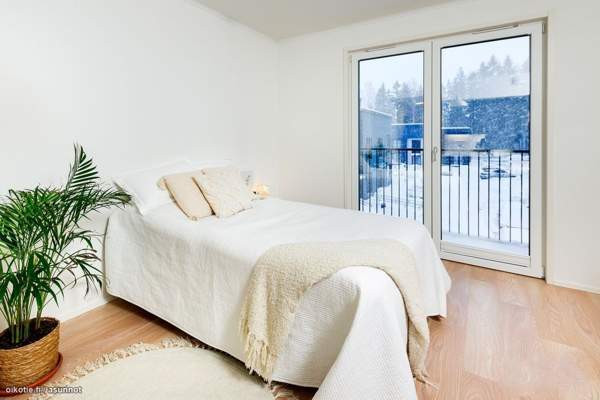 1h  Vantaa - valokuva 1