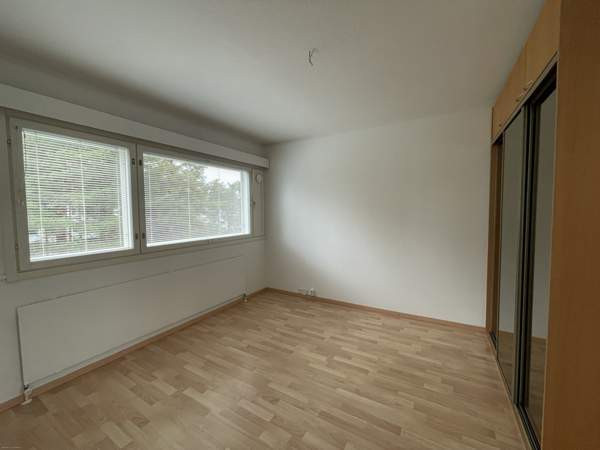 4h + k + kph + 2 wc + lasitettu parveke  Helsinki - photo 7