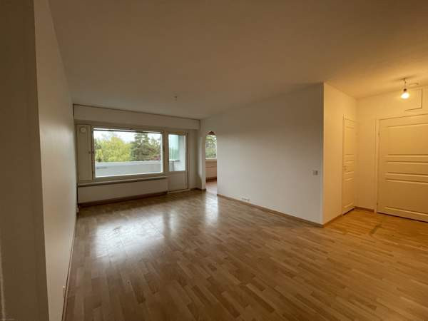 4h + k + kph + 2 wc + lasitettu parveke  Helsinki - photo 3