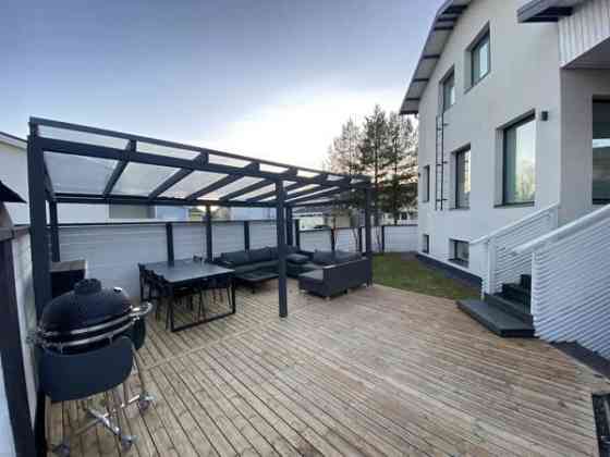 3 mh, askartelutila, keittiö, oh, 3 wc, kph, s, ul  Helsinki