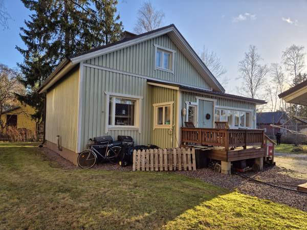 2h + k + 2 yläkerran makuutilaa/huonetta + saunaos  Vantaa - valokuva 2