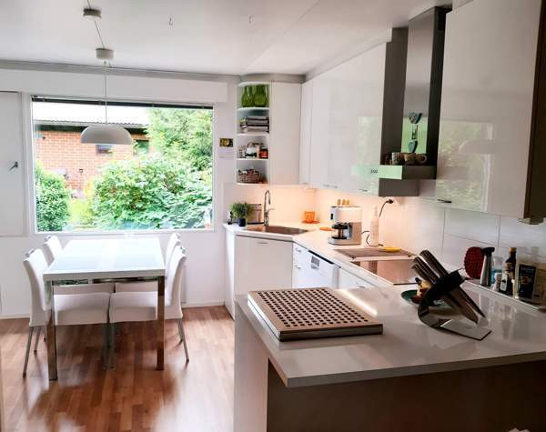 6h + k+s + khh+ takkah + harrasteh + 2 varastoa, t  Kiuruvesi - valokuva 2