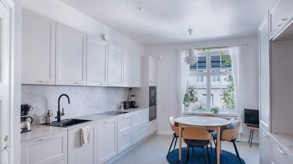 4h + k +kylpyhuone saunalla, 2wc  Helsinki - valokuva 8