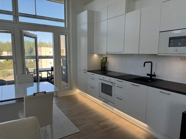 3-4h (parvi) + avok + s + 2x parveke  Espoo - valokuva 8