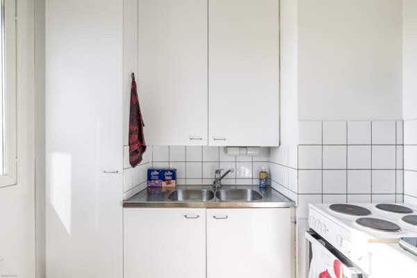 1h + kk + kph, lasitettu parveke  Тампере - изображение 3