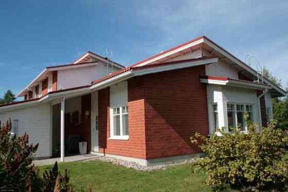 3h + k + s + khh + 2 x autopaikka + 2 x varasto  Jyvaeskylae