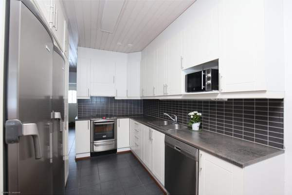 2h, k, s, kph, vh, las.p + autokatos & varasto  Jyvaeskylae - photo 1