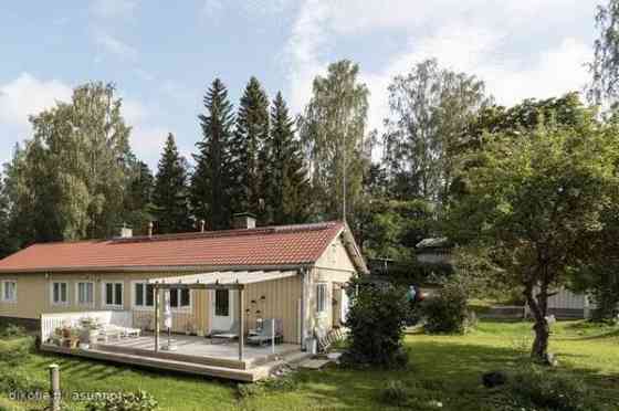 3h + avok + oh + s + autotalli + iso piha + maakel  Vantaa