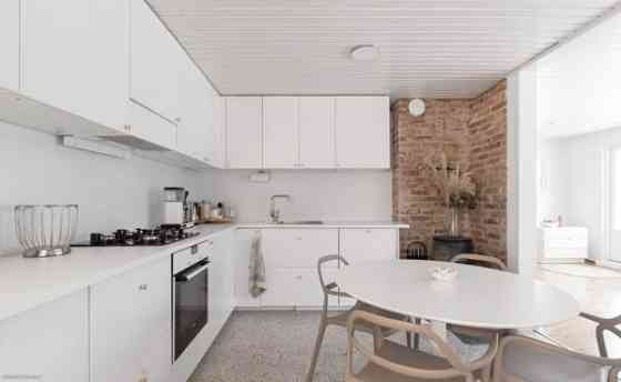 3h + avok + oh + s + autotalli + iso piha + maakel  Vantaa