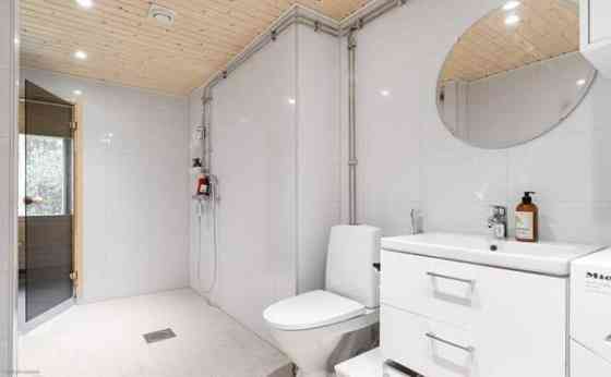 3h + avok + oh + s + autotalli + iso piha + maakel  Vantaa