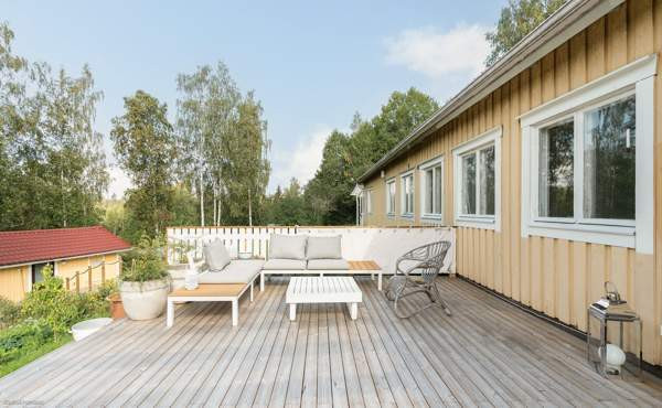 3h + avok + oh + s + autotalli + iso piha + maakel  Vantaa - valokuva 2