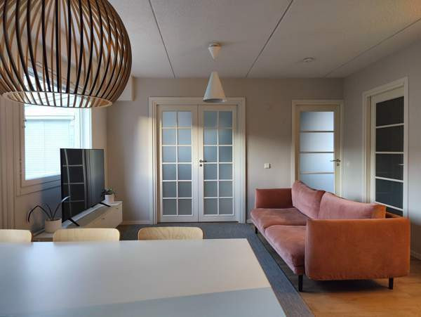 3-4h + avok + kph + s + vh + terassi / piha (Yj. m  Espoo - valokuva 5