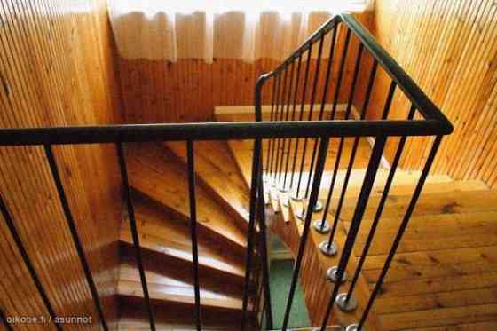 8h + 2 liikehuonetta  Hyrynsalmi