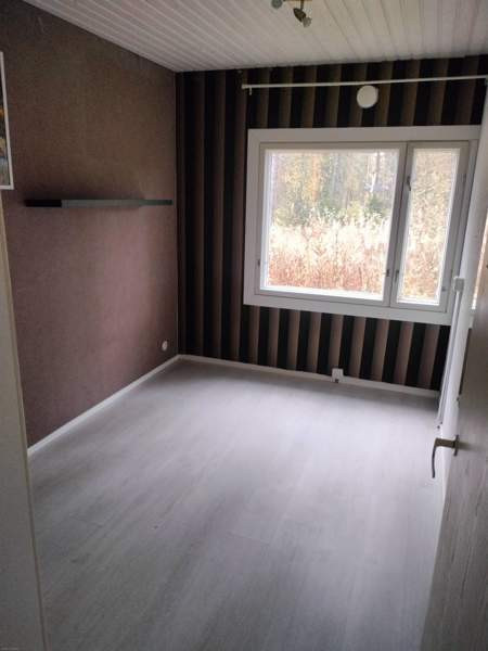 4mh+oh+k+takkah+pH+s+wc  Oulainen - valokuva 8