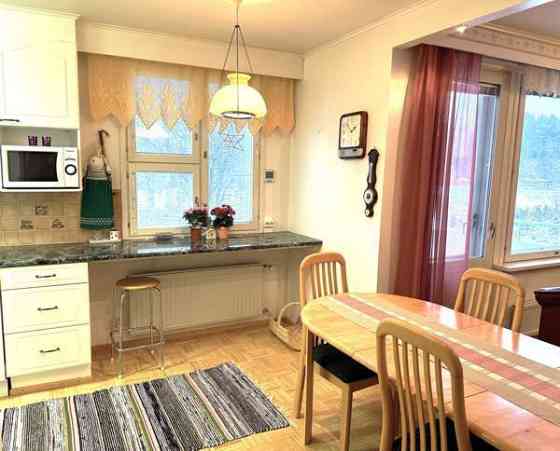 3h+avok+vh+kph+s+wc+kaksi parveketta+porrashissi  Kitee