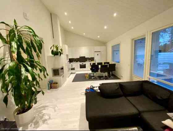 3mh, keittiö /oh, et, khh, kph /wc, kph / sauna ja  Vantaa