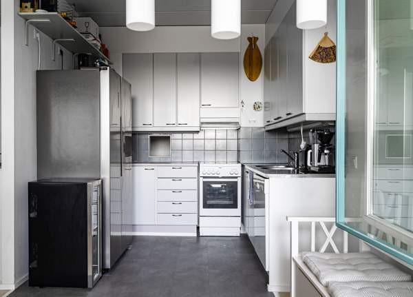 3h + k + kph + s + las.parveke  Helsinki - photo 5