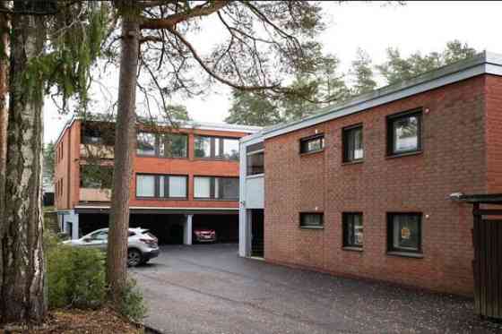 3h + k + kph + s + erill. WC + iso piha  Espoo