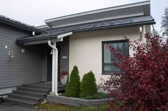 4h + avok + s + khh + 2 wc + varasto  Jyvaeskylae