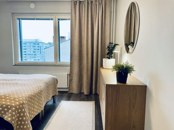 2h + k + kph, lasitettu parveke  Turtkul - valokuva 8