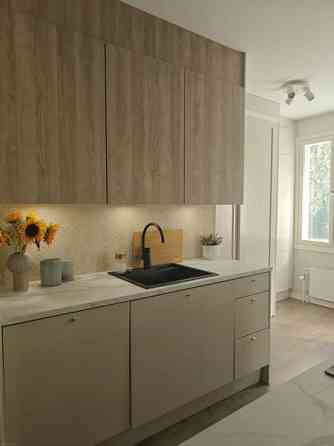 4h + avokeittiö  Helsinki