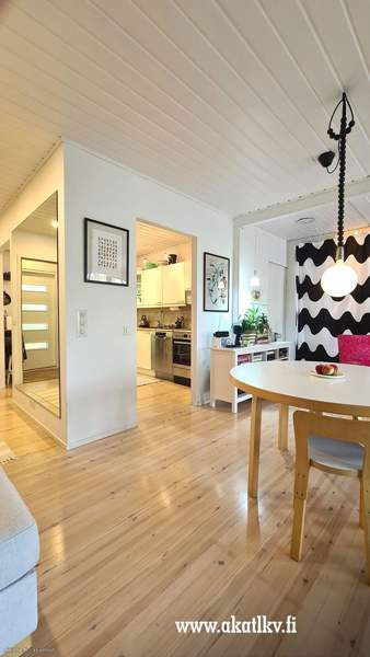 3-4h+k+s+autotalli  Helsinki - valokuva 7